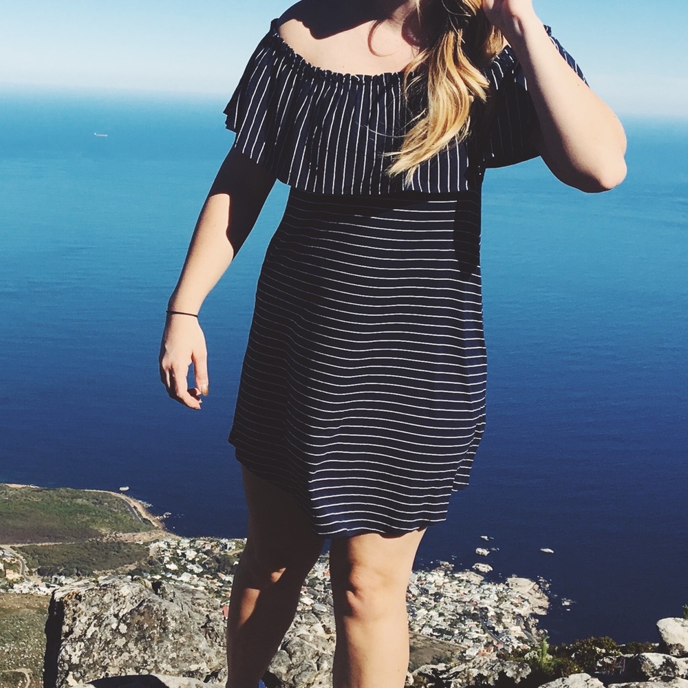 Abercrombie off the shoulder dress